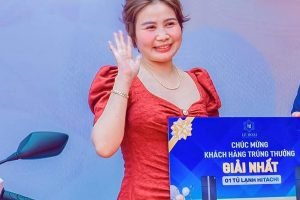 Khach hang noi ve le hoai 4